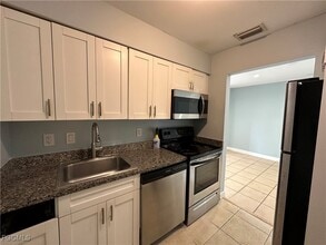 4233 Pine Drop Ln in North Fort Myers, FL - Building Photo - Building Photo