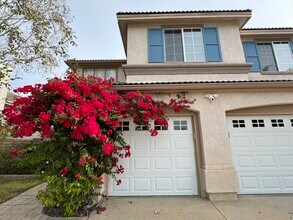 484 Vista Creek Cir in Simi Valley, CA - Building Photo - Building Photo