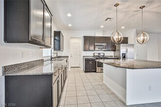 7035 Jasper Hill Way in Las Vegas, NV - Building Photo - Building Photo