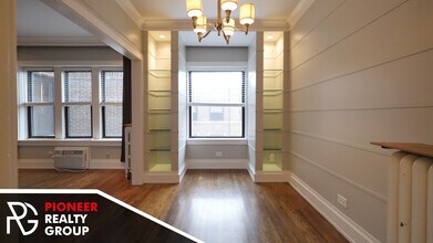 736 W Addison St, Unit 746-3S in Chicago, IL - Foto de edificio - Building Photo