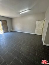 2911 W Florence Ave in Los Angeles, CA - Building Photo - Building Photo
