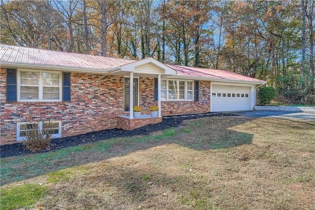 6797 Campground Rd in Cumming, GA - Foto de edificio - Building Photo