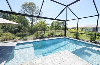 1055 Waterline Ct in Sarasota, FL - Building Photo - Building Photo