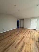 6912 N Hydraulic Ave in Park City, KS - Building Photo - Building Photo