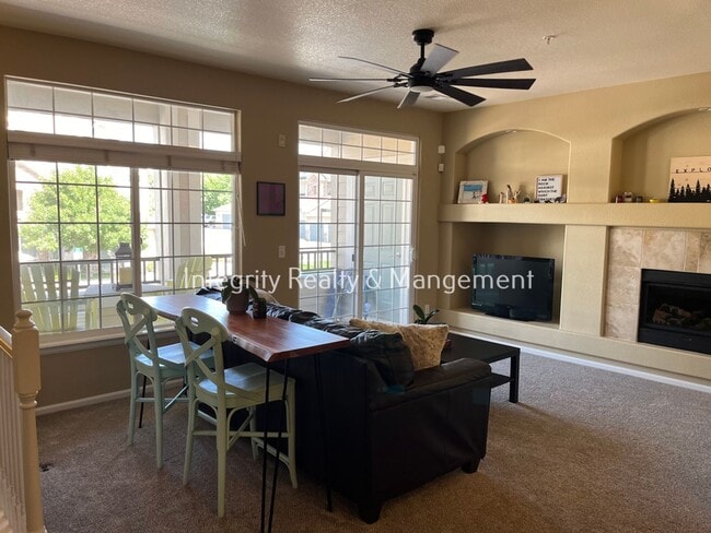 452 Black Feather Loop in Castle Rock, CO - Building Photo - Building Photo