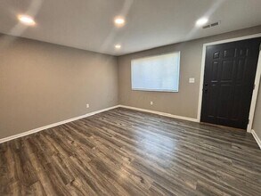 861 Oakland Park Ave in Columbus, OH - Building Photo - Building Photo