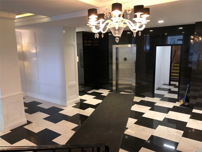 833 Central Ave-Unit -5A in Queens, NY - Building Photo - Building Photo