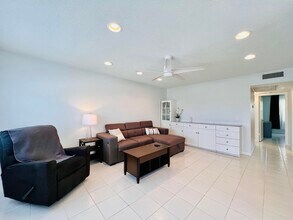 41 Kent C in West Palm Beach, FL - Building Photo - Building Photo