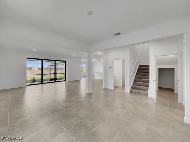 3748 Passion Vine Dr in Alva, FL - Building Photo - Building Photo