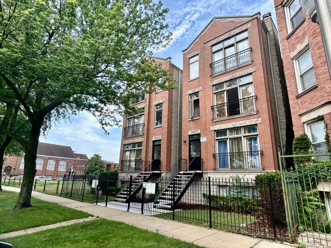 5642 S Prairie Ave, Unit 1