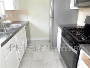 1942 Glenwood Downs Dr in Decatur, GA - Building Photo - Building Photo