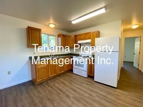 623 Santa Maria Ave in Gerber, CA - Building Photo - Building Photo