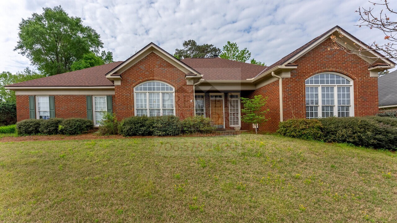 9230 Garrett Creek Dr in Columbus, GA - Building Photo