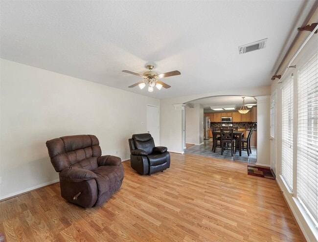 property at 25719 Bearborough Dr