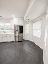 2762 Marty Way in Sacramento, CA - Building Photo - Building Photo