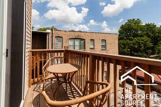 4939 N Saint Louis Ave, Unit 3 in Chicago, IL - Building Photo - Building Photo