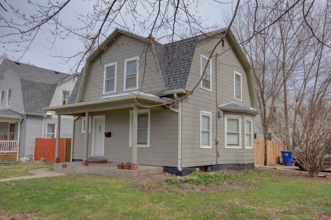 2801 Leclaire St in Davenport, IA - Building Photo