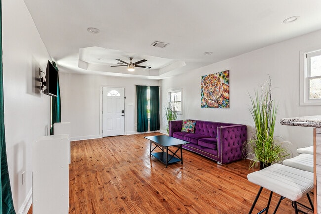 property at 2331 Feliciana St