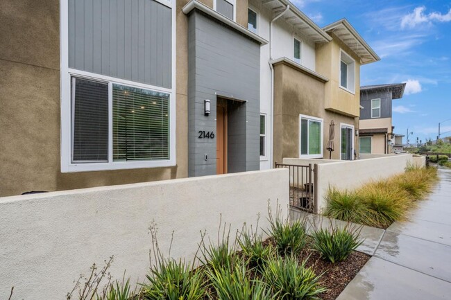 2146 Bluestone Cir in Chula Vista, CA - Building Photo - Building Photo