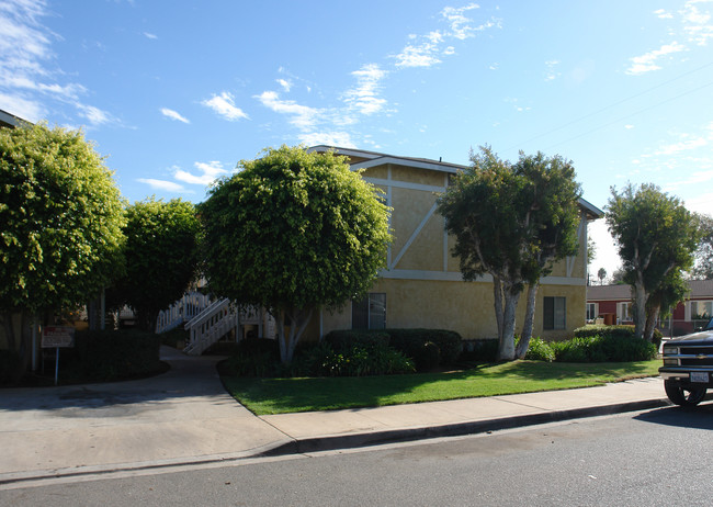 Cypress Townhouses in Imperial Beach, CA - Building Photo - Building Photo