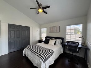 22 Cross Cyn in San Antonio, TX - Building Photo - Building Photo