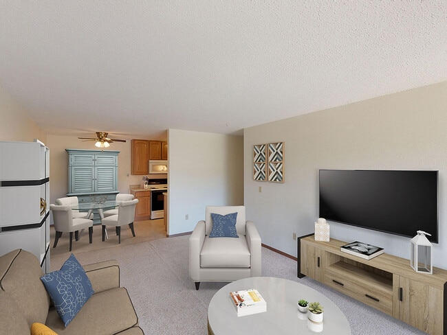 Country Bluff Apartments in Rapid City, SD - Building Photo - Building Photo