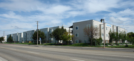 Gateway Crossing Apartments in Nampa, ID - Building Photo - Building Photo