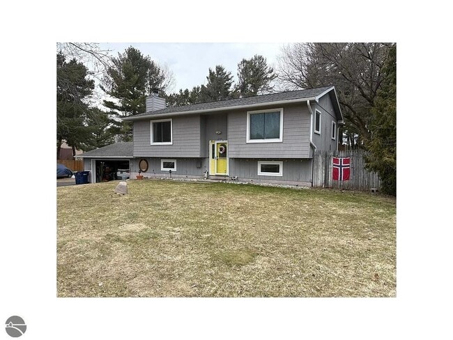 property at 3134 Horseshoe Dr