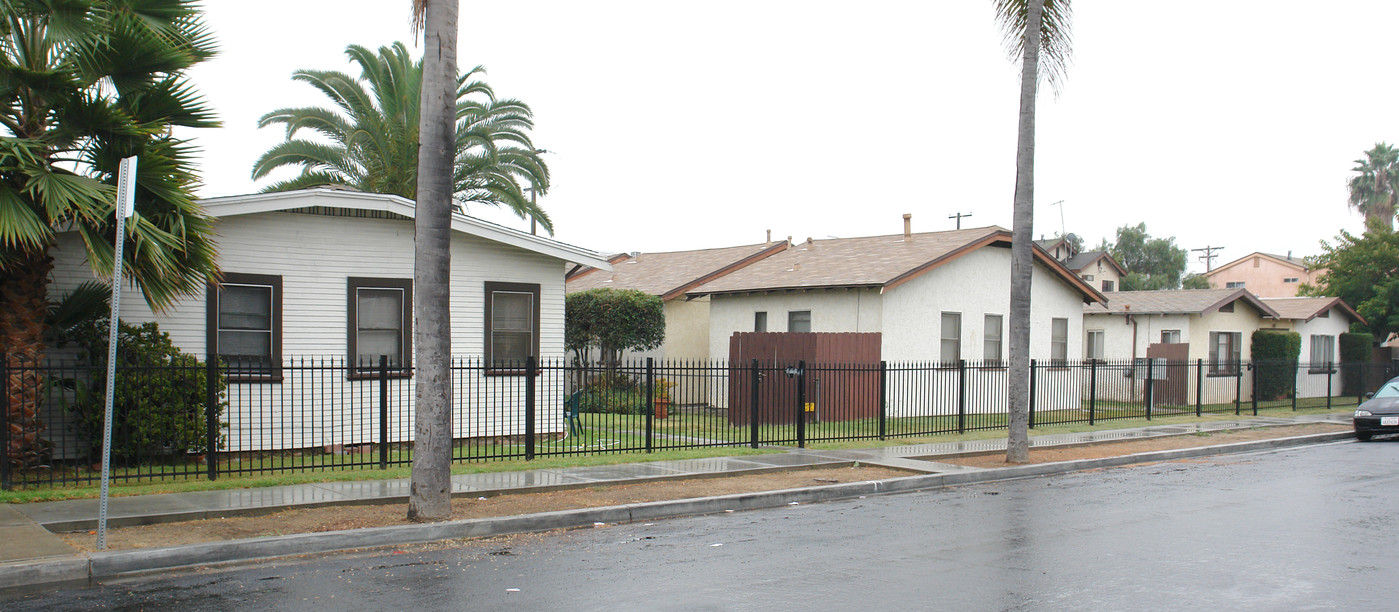 4263-4247 Wilson Ave in San Diego, CA - Building Photo