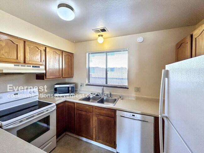 2617 E Uintah St in Colorado Springs, CO - Building Photo - Building Photo