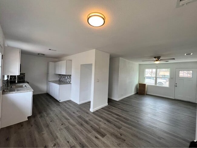 2222 Duchess Dr in Sherman, TX - Building Photo - Building Photo