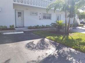 1005 S 17th Ave in Hollywood, FL - Building Photo - Building Photo