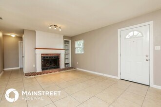 511 S Simpson St in Mount Dora, FL - Foto de edificio - Building Photo