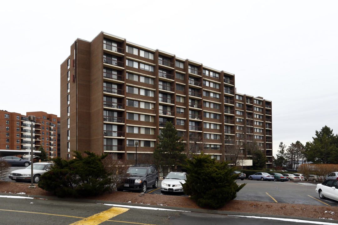 Fort Heath Apartments in Winthrop, MA - Building Photo