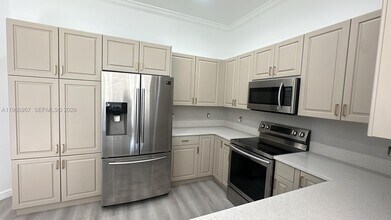 2704 Treasure Cove Cir in Fort Lauderdale, FL - Building Photo - Building Photo