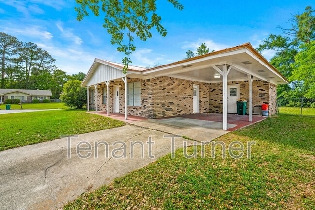329 Springdale Cir in D'Iberville, MS - Building Photo - Building Photo