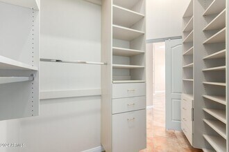 8924 E Captain Dreyfus Ave in Scottsdale, AZ - Building Photo - Building Photo