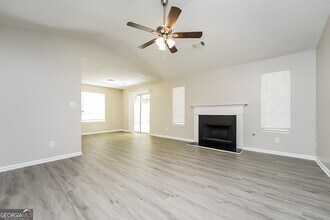 7127 Hazelwood Dr in Jonesboro, GA - Building Photo - Building Photo