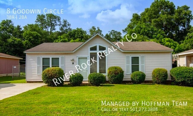 property at 8 Goodwin Cir