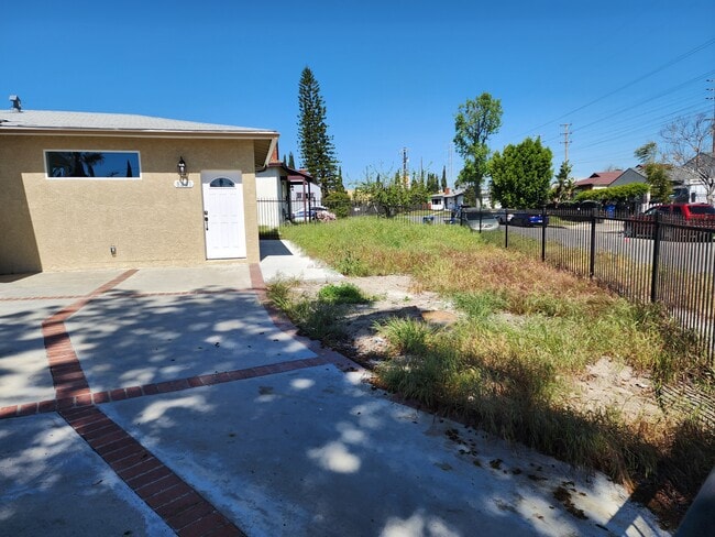 property at 8221 Alcove Ave