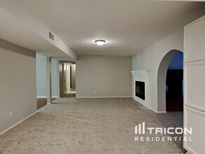 4832 N 87th Ln in Phoenix, AZ - Building Photo - Building Photo