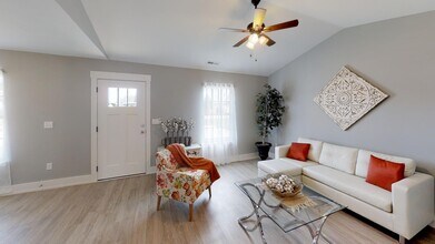 1137 Bishop Rd in Inman, SC - Building Photo - Building Photo