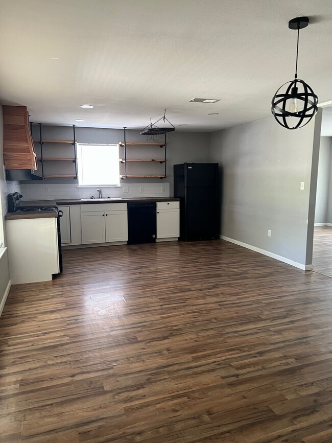 808 Edmondson St in Greenville, TX - Building Photo - Building Photo