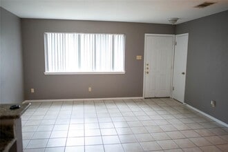 4605 Brown Bark Pl in Austin, TX - Building Photo - Building Photo