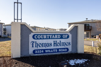 Courtyard of Thomas Holmes in Philadelphia, PA - Building Photo - Other