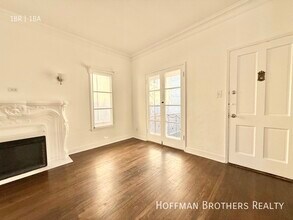 5447 1/2 Harold Way in Los Angeles, CA - Building Photo - Building Photo