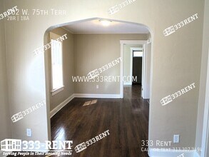 702 W 75th Terrace in Kansas City, MO - Building Photo - Building Photo