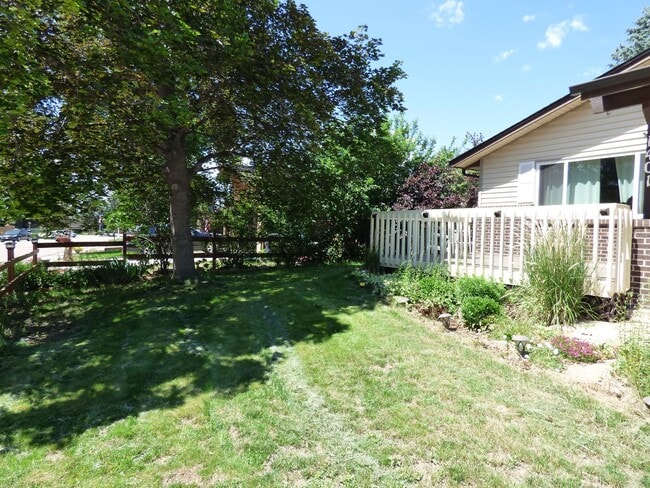 1401 Mt Evans Dr in Longmont, CO - Building Photo - Building Photo