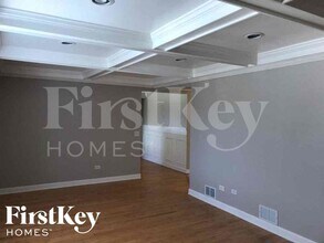 100 S Dilger Ave in Waukegan, IL - Building Photo - Building Photo