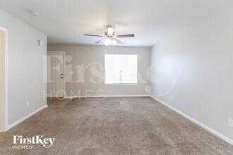 528 Ellingsworth Ln in Charlotte, NC - Foto de edificio - Building Photo